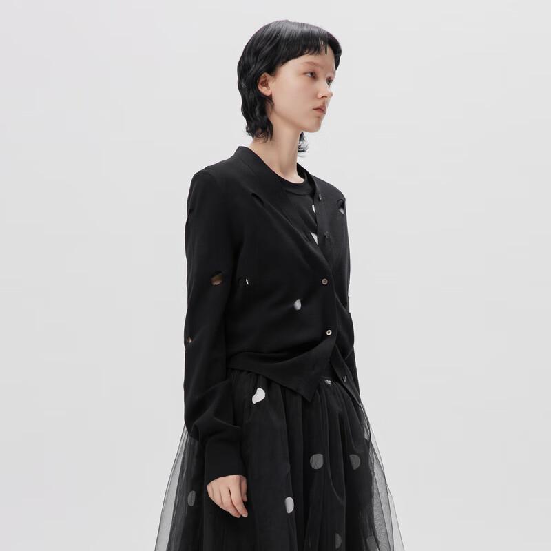 

JNBY Women s Fall 2023 V-Neck Knitted Sweater S