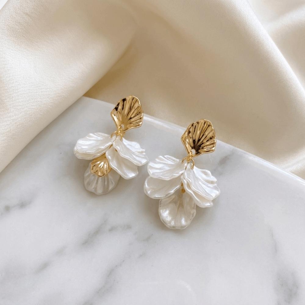 White Petal Earrings Resin Pendant Earrings Bohemian Dangle Earrings Daily