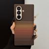 Custodia per telefono antiurto con texture in fibra di carbonio per Samsung Galaxy Z Fold 7, Cover protettiva magnetica invisibile per ricarica wireless