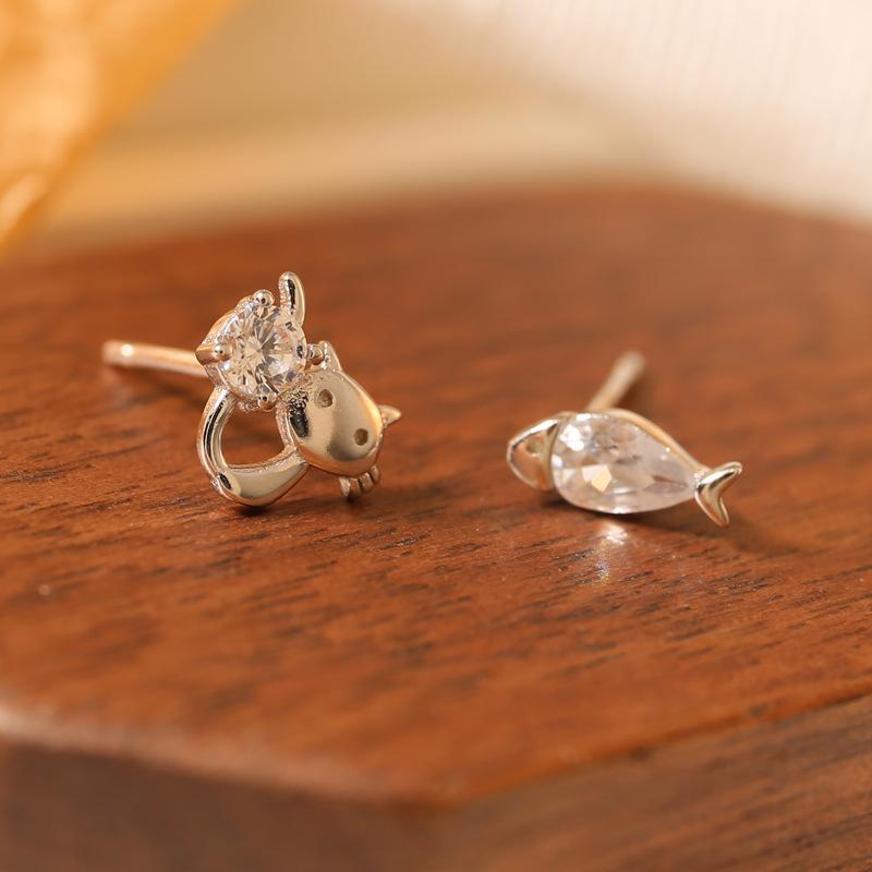 Mini Cute Kitten Xiaoyu Earrings Women's Fashion Personality Niche Design New Earrings