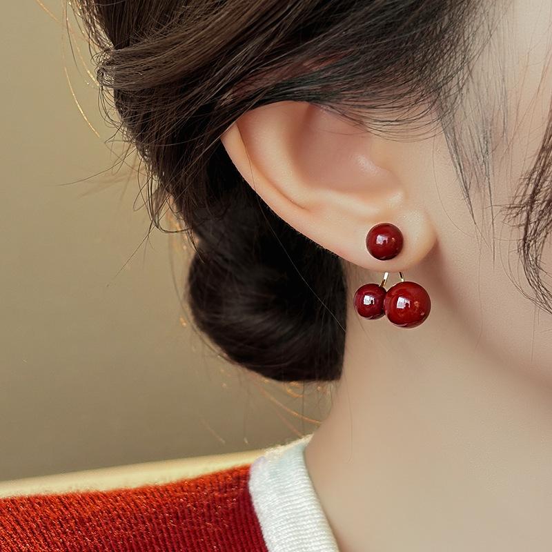 Ankola red pearl earrings, new French retro light luxury high-end stud earrings, simple temperament versatile ear jewelry