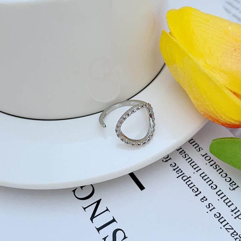 

Элегантное геометрическое разомкнутое кольцо со сверкающими стразами Adjustable Open Size