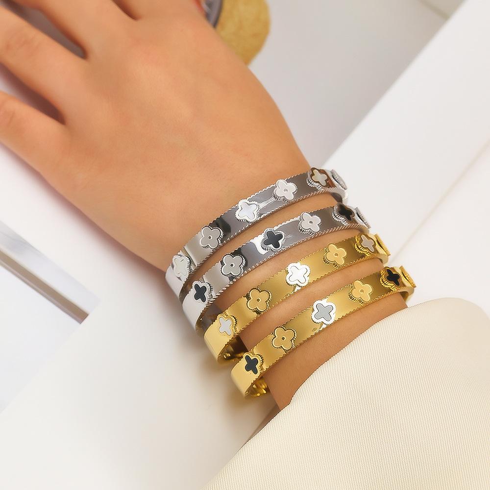 Hot High-quality Shell Four-leaf Clover Bracelet for Women, High-end Light Luxury Style Three-dimensional Flower Bracelet for Women