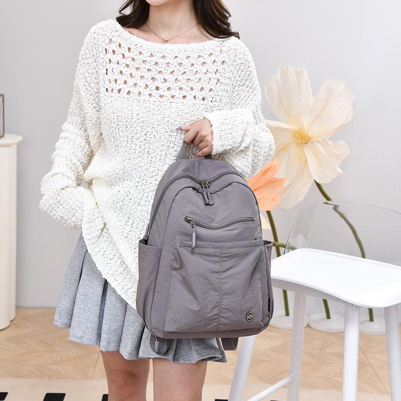 Backpack Women's Outdoor Travel Backpack Large Capacity Nylon Bag