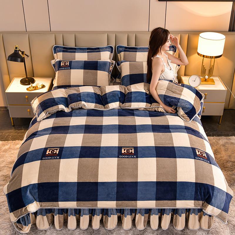 

Теплый Утолщенный Молочный Флис Четырехпредметный Антистатичный Пододеяльник Юбка для Кровати Фланелевый Трехпредметный Комплект для Общежития 1.2 meters sheet 3pc 150 * 200 quilt core