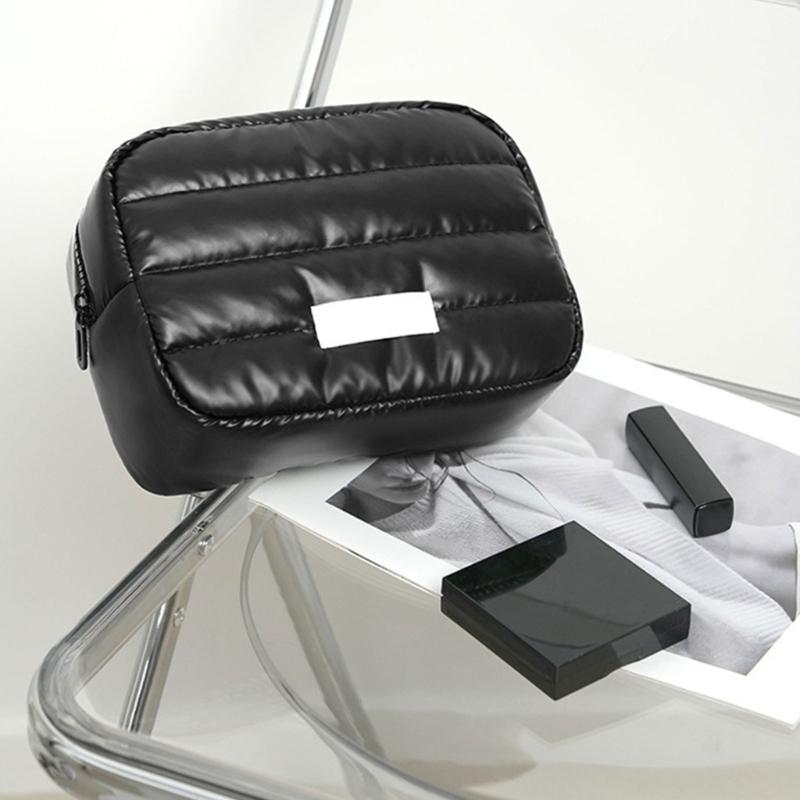 Women's Makeup Bag With Zippered Closure Cosmetic Pouch Toiletries Bag For Travel Daily Use And Gym Essential