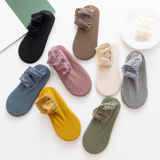 Women Winter Ankle Socks Thermal Socks with Lace Cuffs Warm Socks with Anti-Slip Sole for Daily Wear Street Dates