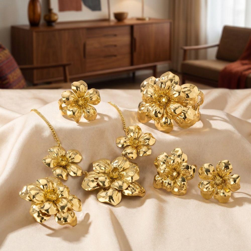 Retro Style Metal Flower Jewelry Set European Style Exaggerated Retro Jewelry For Ladies