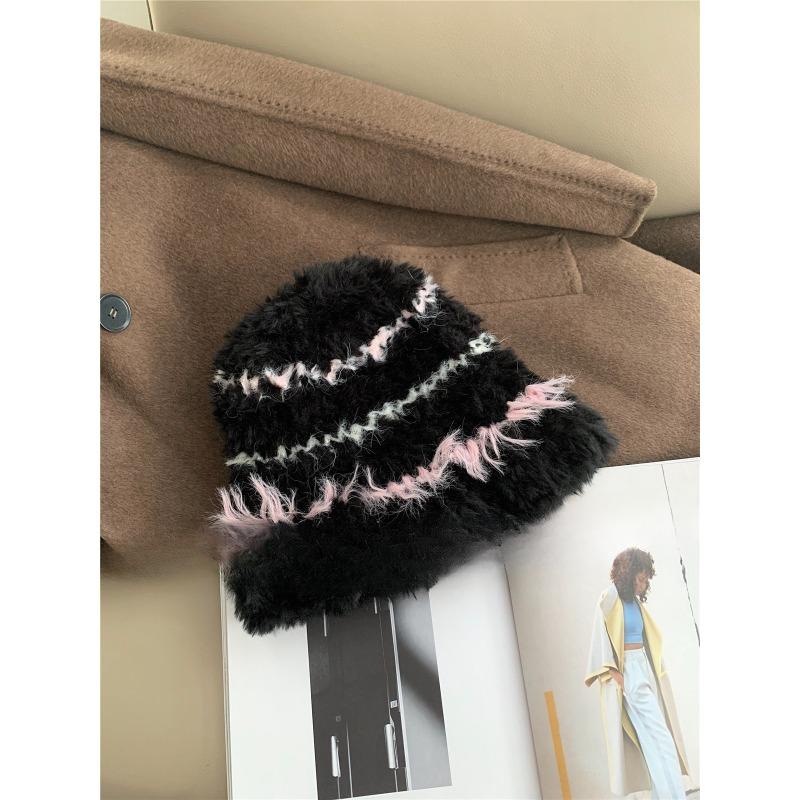 

Корейский стиль Лицо показывающее Маленькая плюшевая вязаная шапка для женщин на осень и зиму Новая утолщенная теплая защита ушей Шерстяная шапка Большая голова Шапка-ведро M（56-58cm）