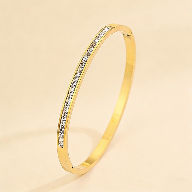 All-over Four-leaf Clover Ing Style Light Luxury Simple Women's Bracelet