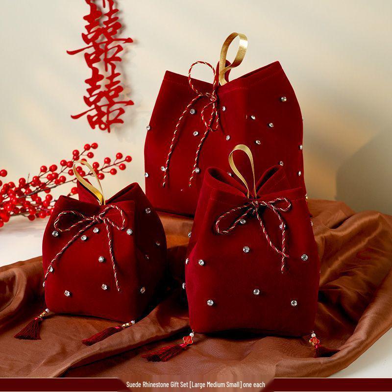 Bridesmaid Handbag Gift: Wedding Favor Red Envelope Candy Box