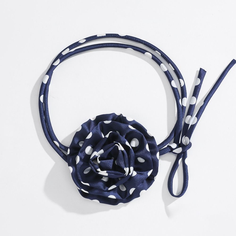 

Romantic Big Rose Clavicle Chain Exaggerated Rose Pendant Collarbone Chain Women Style 1