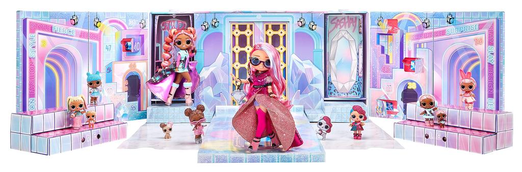 LOL Fashion Show Mega Runway play set LOL Surprise Fashion Show Mega Runway surprise 12 doll over 1500 patterns / L.O.L. 80+ / supermodels, dress-up