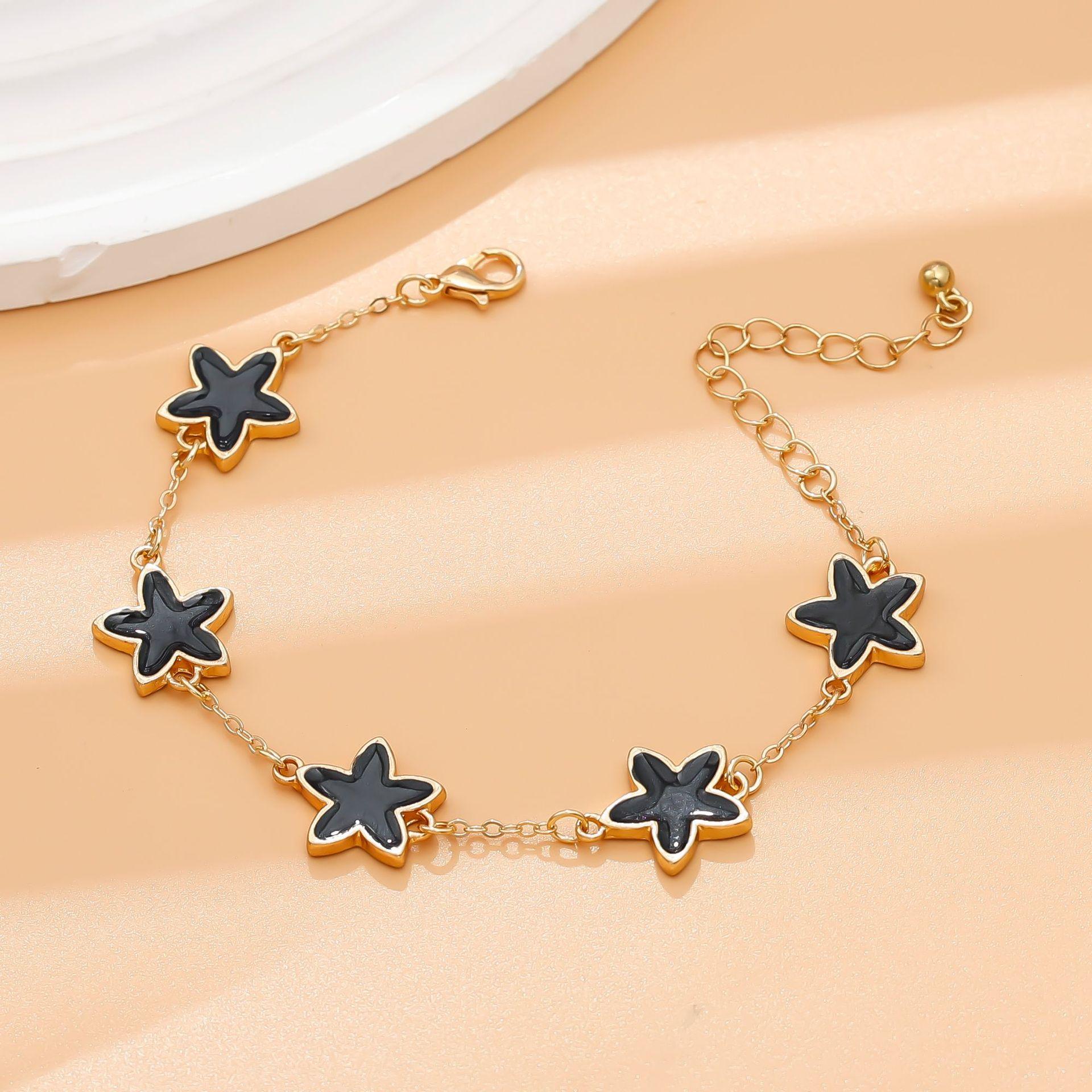 

Горячо продаваемый темпераментный универсальный браслет-украшение в виде пятиконечной звезды, простой, высококлассный, женский чёрный