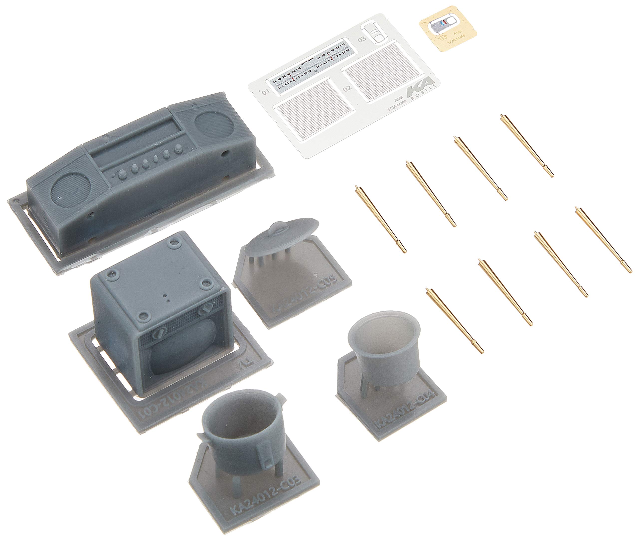 

KA MODELS Масштабный смоляной набор с телевизором и стереосистемой 1/24 (КАЛКА-24012)