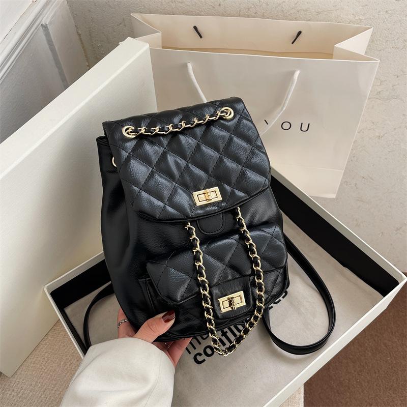 Small bag women's 2026 new diamond chain backpack fashionable and popular portable small backpack