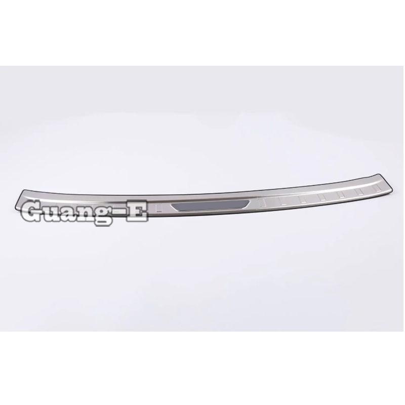 Car Outside Rear Back Stick Bumper Trim For Skoda Kodiaq 2017 2018     Outside Scuff Sill Trunk Plate Pedal 1PCs