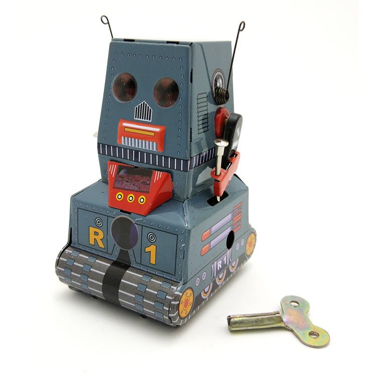 MS371 Retro Robot Tin Plate Ornament: Nostalgic Photography Prop & Gift MS371
