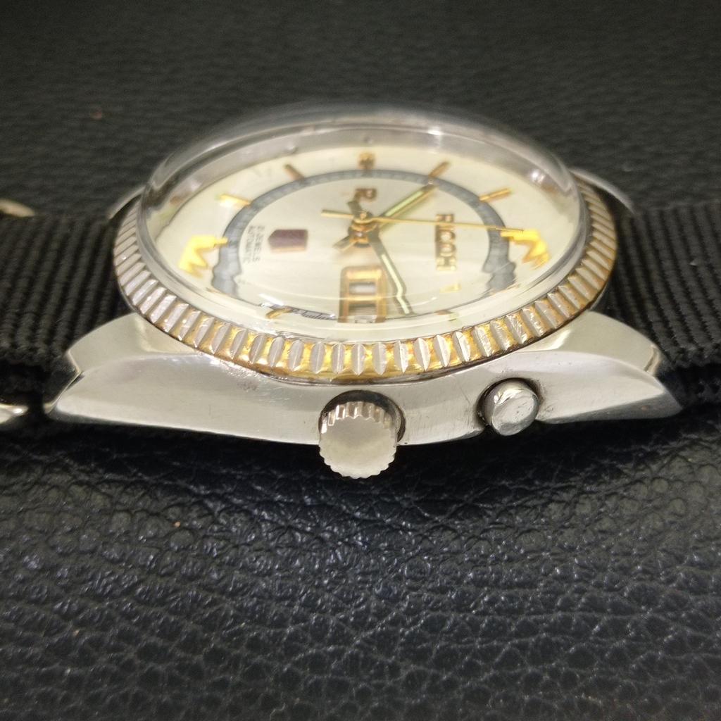 AUTOMATIC VINTAGE RICOH R31 JAPAN MENS SILVER COLOR DIAL WATCH A701953-5 R207-a701953