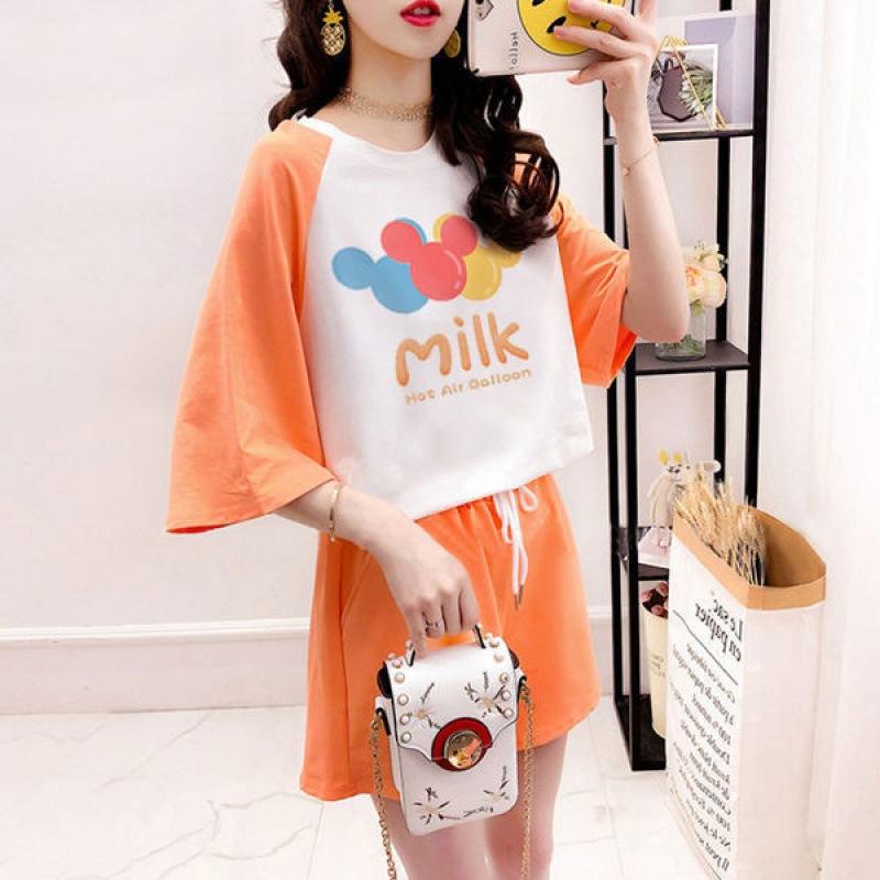 

Повседневный спортивный костюм для женщин Лето Новый Футболка с коротким рукавом для женщин Шорты Мультяшный принт Микки Свободный комплект из двух предметов 4XL оранжевый