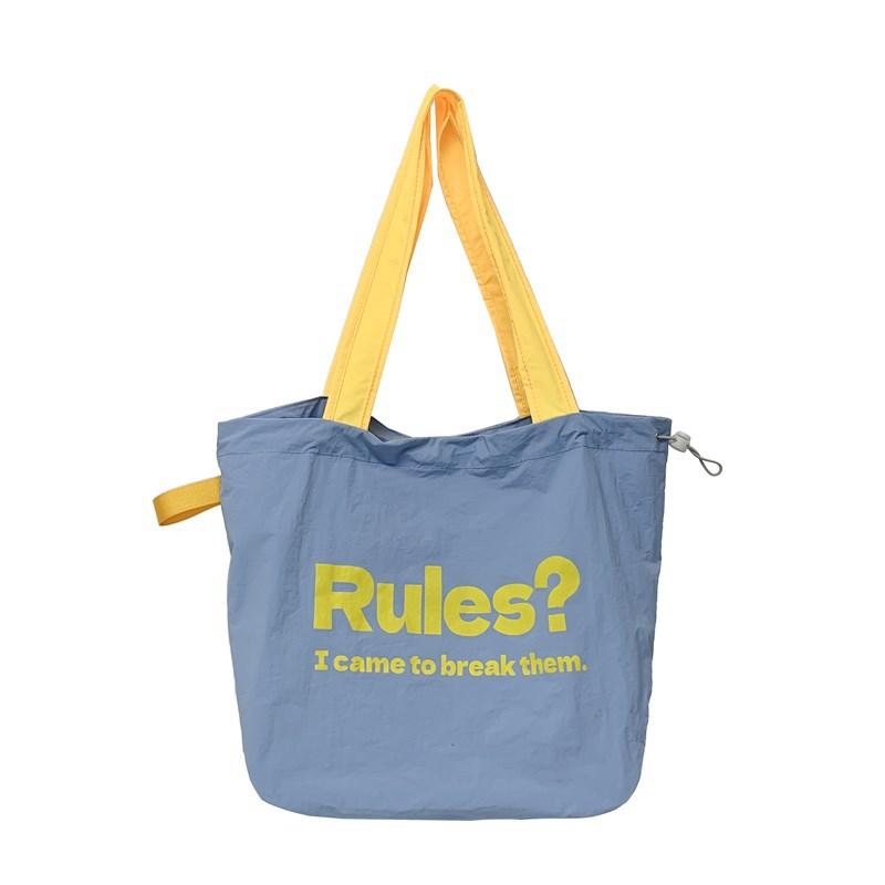 Stilvolle und einfache große Stofftasche mit Buchstaben, neue kontrastfarbene vielseitige Kordelzug-Falten-Schultertasche