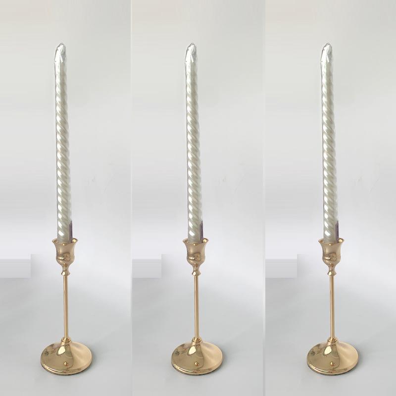 Europejski Złoty Świecznik z Kutego Żelaza - Luksusowy Romantyczny Dekor na Kolację przy Świecach