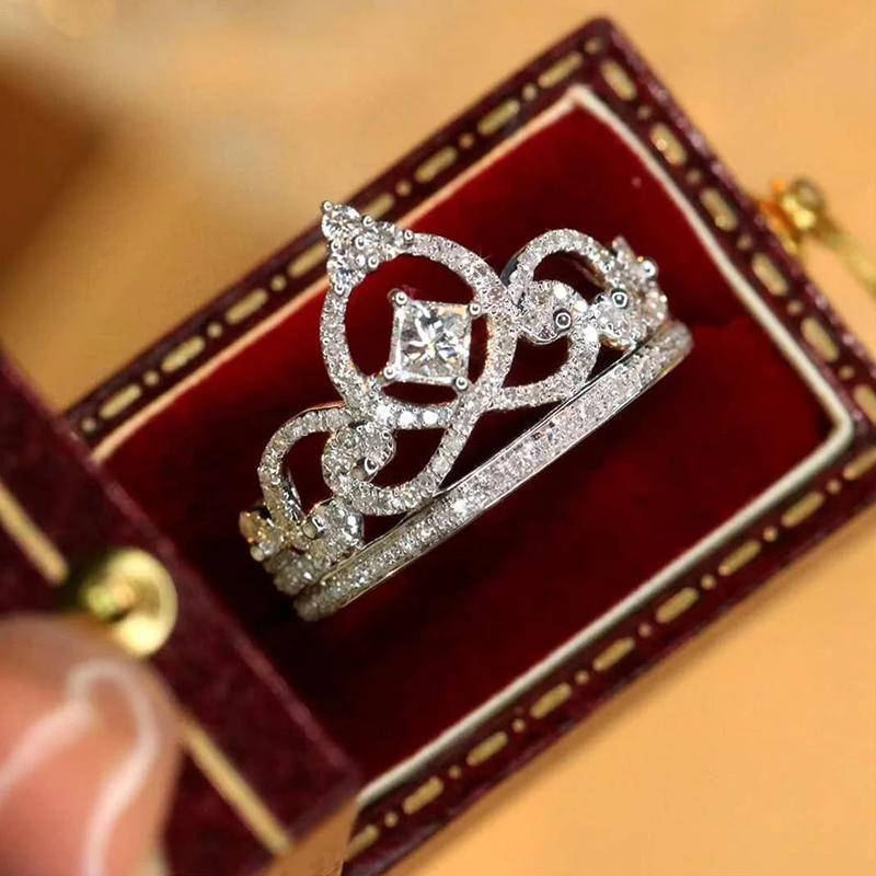 Huitan Dainty Crown Ring Female Proposal Band Zircon Gorgeous Shiny Zirconia Finger Accessories for Wedding Ceremony Party