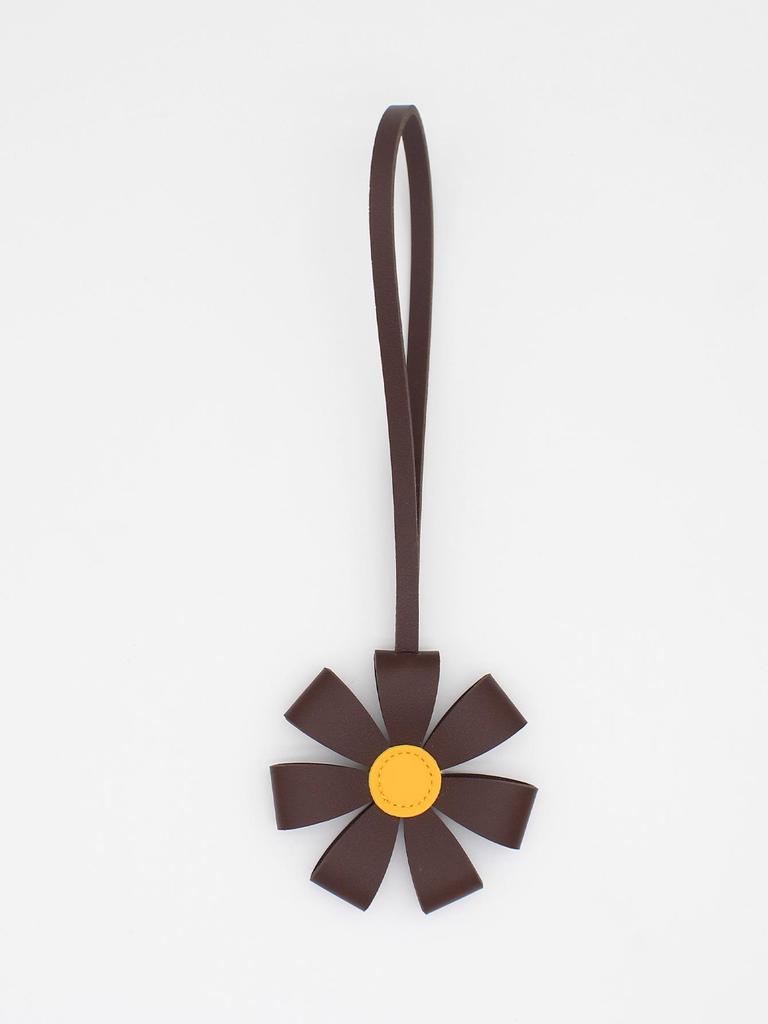 Charming 3D Multi-Petal Flower PU Leather Keychain Ornament