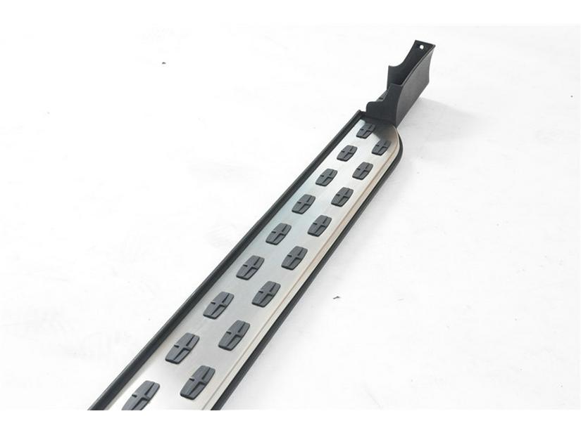 Lincoln Aviator Side Steps & Corsair Running Boards: Stainless Steel Panels for Custom Modifications