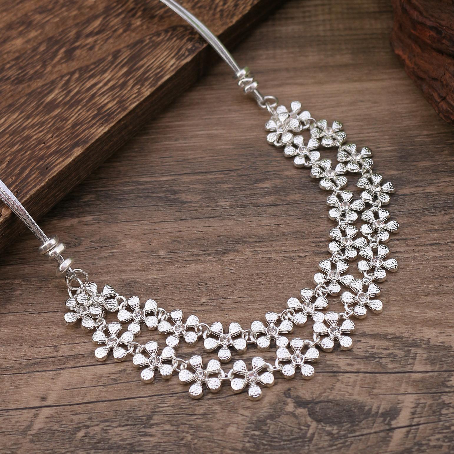 

Модное ожерелье с подвеской для женщин серебряный