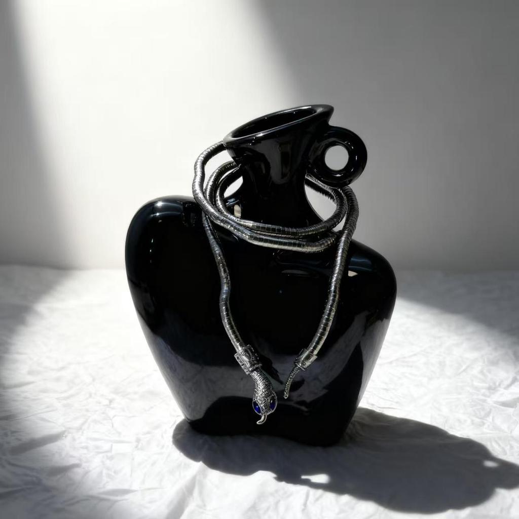 Cross-border Punk Snake Chain Choker Bracelet - Versatile, Advanced Snake Head & Tail Design for Women