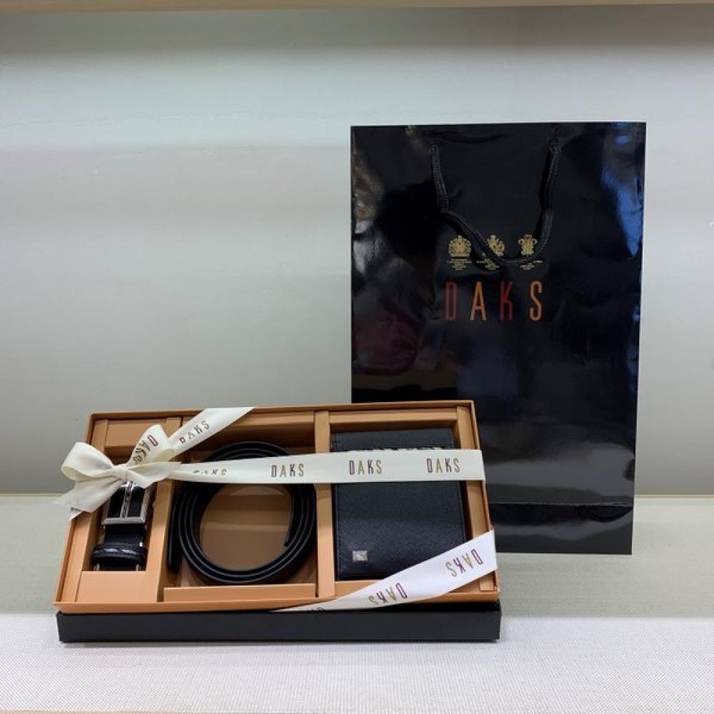 

Daks Wallet Belt Set [ribbon Packaging + Shopping Bag] Dbwa0e905bk Dbbe0e990bk Single option