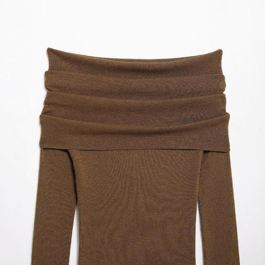 2024 Winter Women's European & American Off-Shoulder Knit Top with Long Sleeves