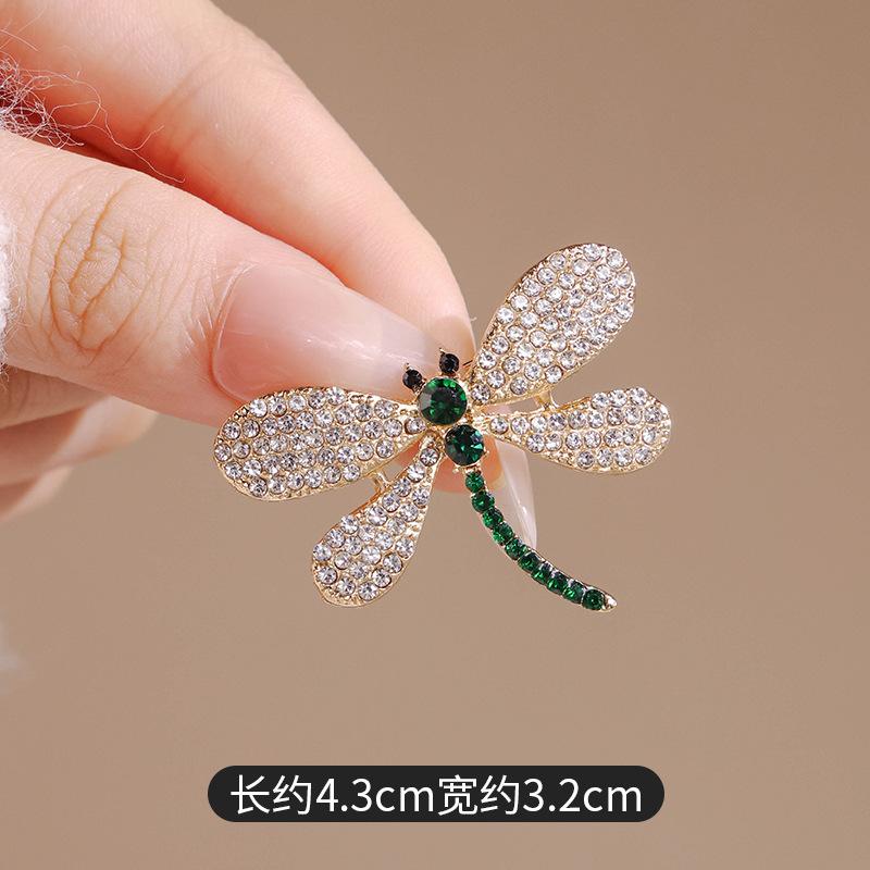 High-end exquisite flash diamond dragonfly brooch luxury niche suit brooch design sense pin collar pin anti-light accessories