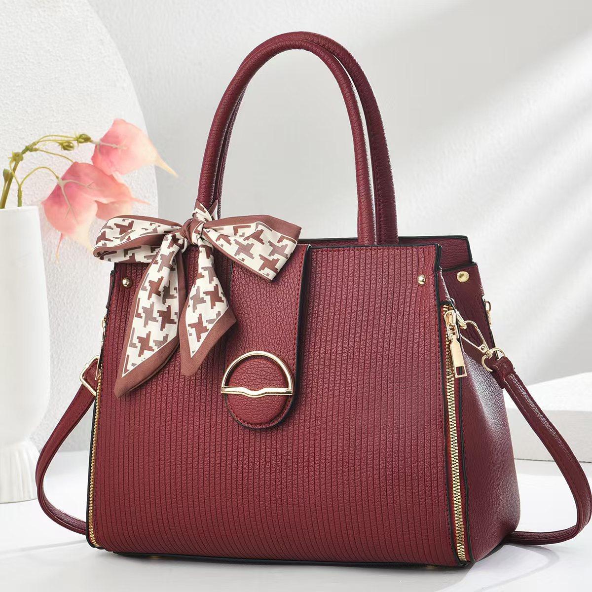 

Latest Striped High Style Level Standard Handbag Macaron Trendy Style Shoulder Bag Commuter Stripe Diagonal Straddle Bag for Mom .