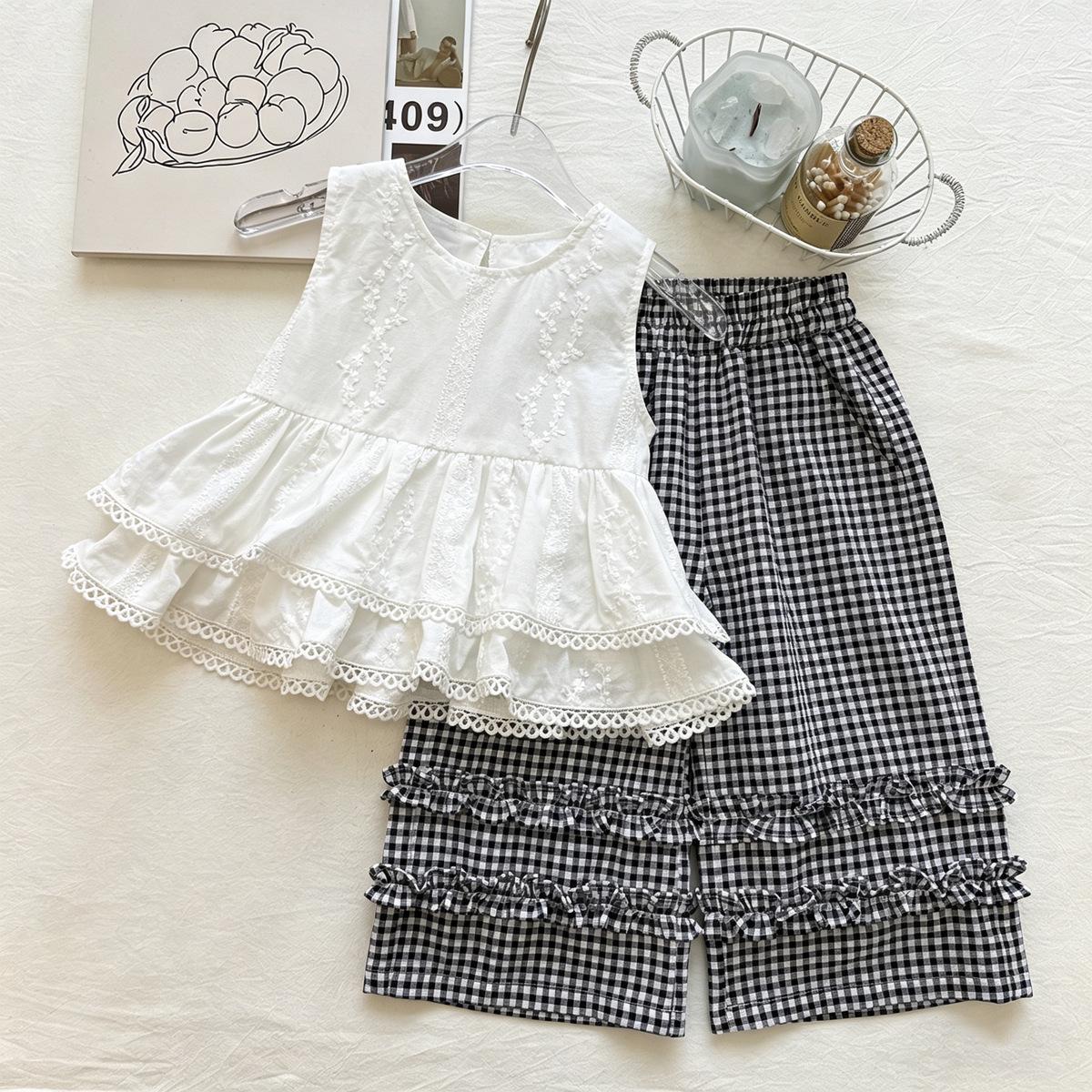 Girls Black & White Plaid Pants Set - Summer 2026: Loose, Breathable Embroidered Doll Shirt & Plaid Pants Two-Piece. 100cm