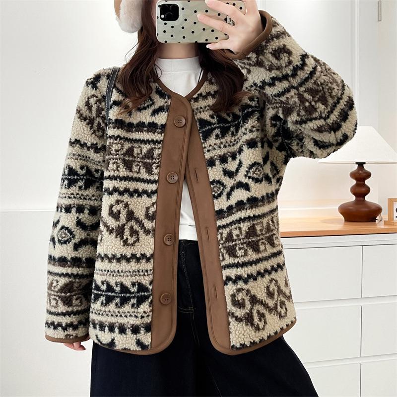 

2025 Autumn-Winter Plus Size Lambswool Cardigan, Women s Printed Round Neck Fashion Air Layer Coat 807. 2XL кофейный
