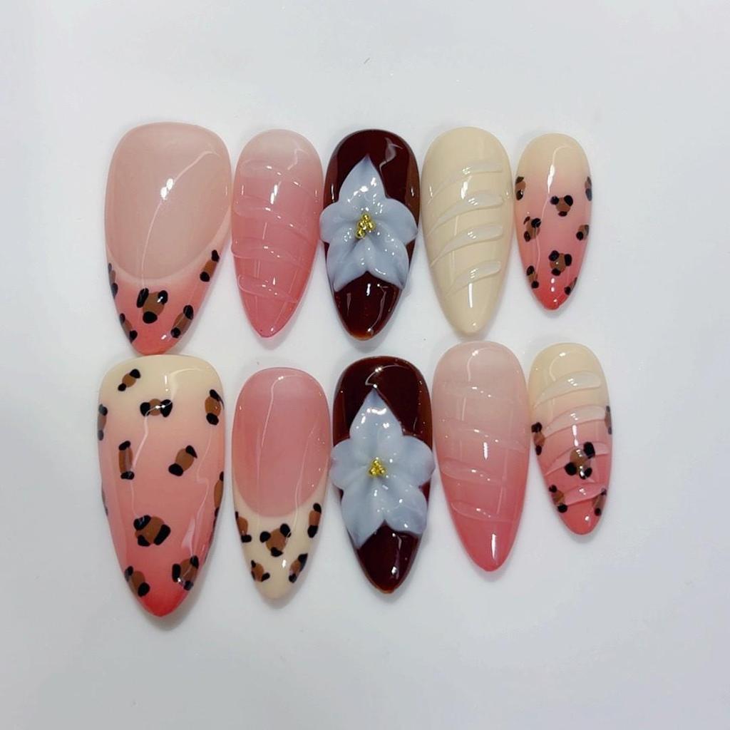 European Style Almond-Shaped 3D Embossed Handmade Wearable Nail Tips