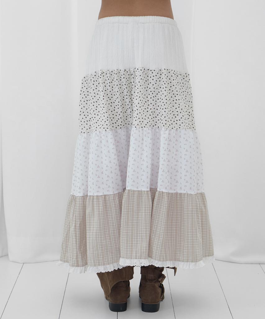 Fancy Club Floral Lace Tiered Long Skirt (Floral) F26Qd161