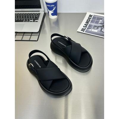 Sandalen Plateau Mori Damen 2025 Sommer neu Koreanische Version gekreuzte Riemen Mode vielseitig offen Zehen Feenstil Römerschuhe