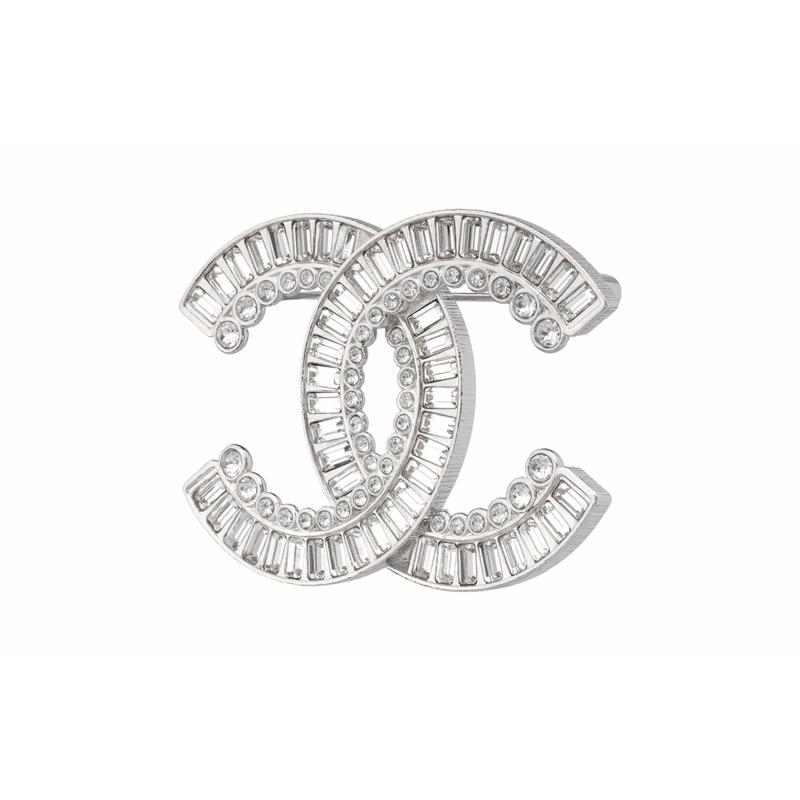 CHANEL Classic Double C Pattern Metal Brooch Women's Style