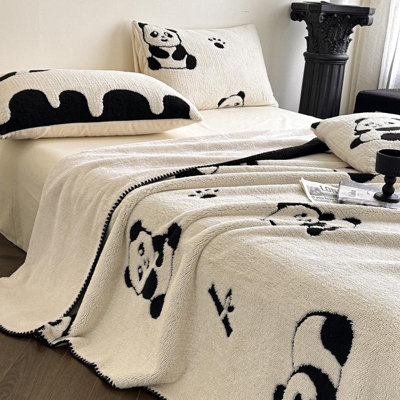 Cationic blanket solid color autumn and winter plush blanket office lunch break blanket warm home