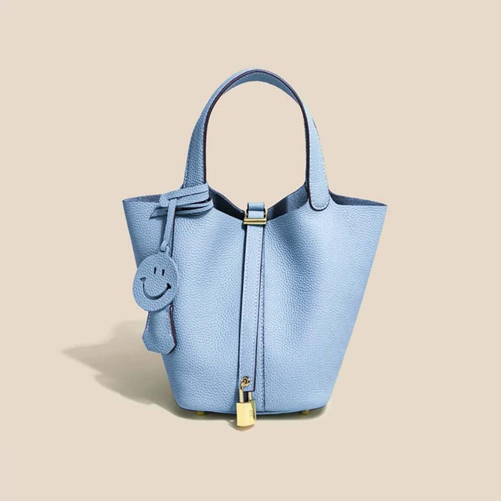 2025 Trending Women's Genuine Leather Cowhide Bucket Bag: Versatile, Top Layer Vegetable Tanned Handbag