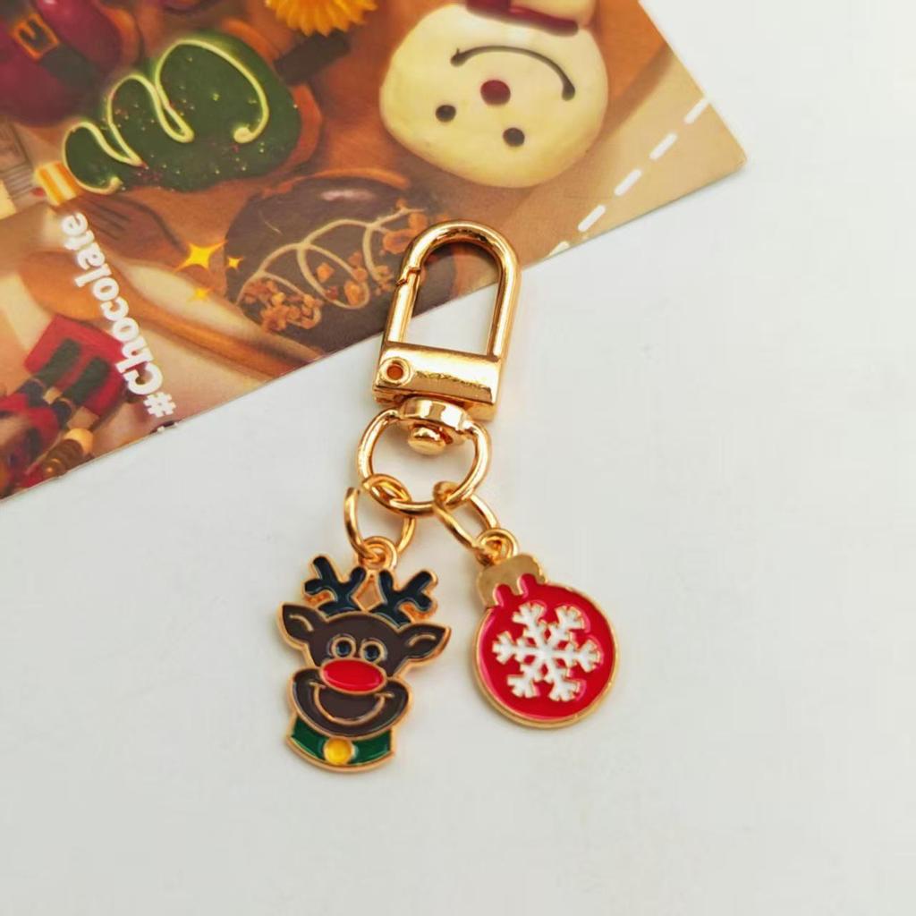 Festive Christmas Keychain: Metal Tree, Snowman & Santa Bag Charm – Stylish Small Gift