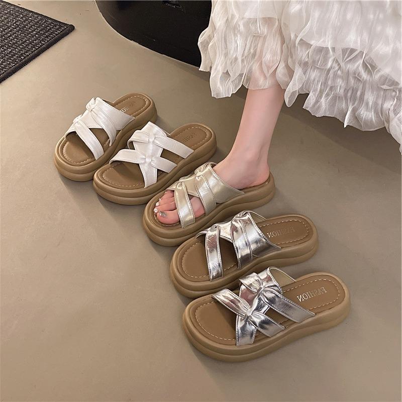 Platform beach slippers women's shoes new summer wear exquisite high-end cool slippers with skirt one-word drag