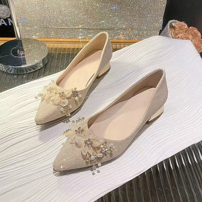 Francuskie kwiatowe buty na pojedynczym obcasie dla druhen damskie 2025 wiosna i lato nowe buty ślubne buty na pojedynczym obcasie nie męczące damskie buty ślubne