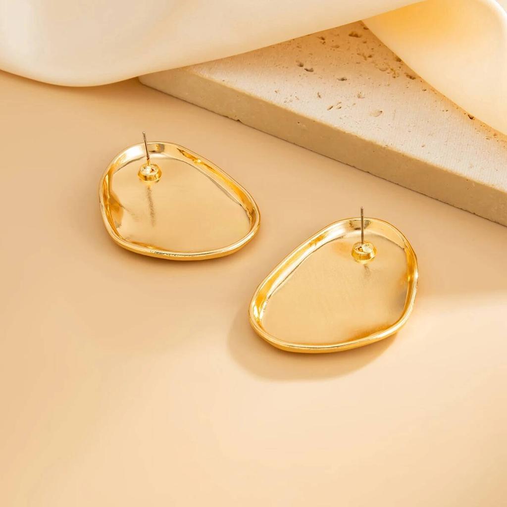 Salircon Fashion Metal Irregular Oval Stud Earrings for Women Exaggerated Gold Color Geometric Earring Party Jewelry Accessories