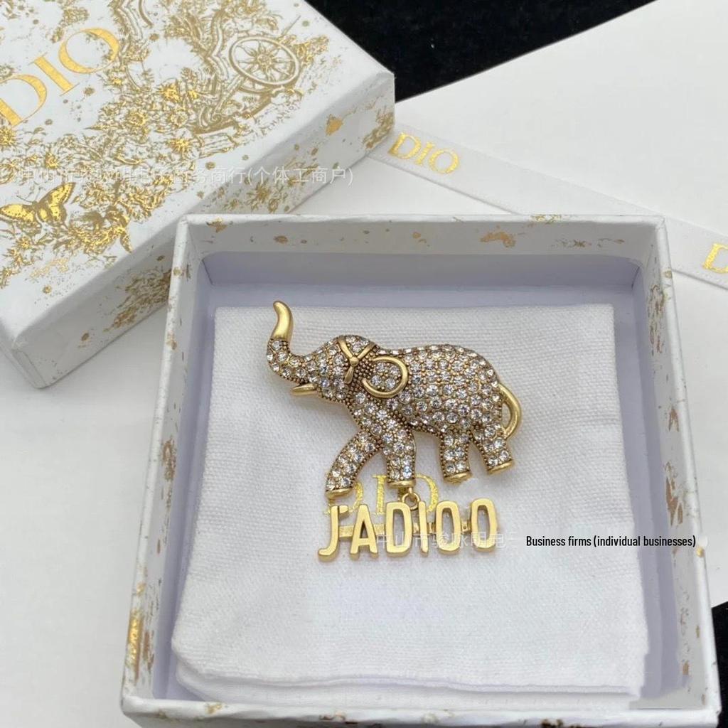 Elephant Brooch with Diamond Inlays & Tassel - Women's Retro Distressed Pin Accessory