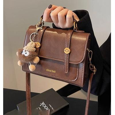 Premium Texture Retro Small Bag Women's New Versatile Messenger Bag Fashionable Portable Small Square Bag