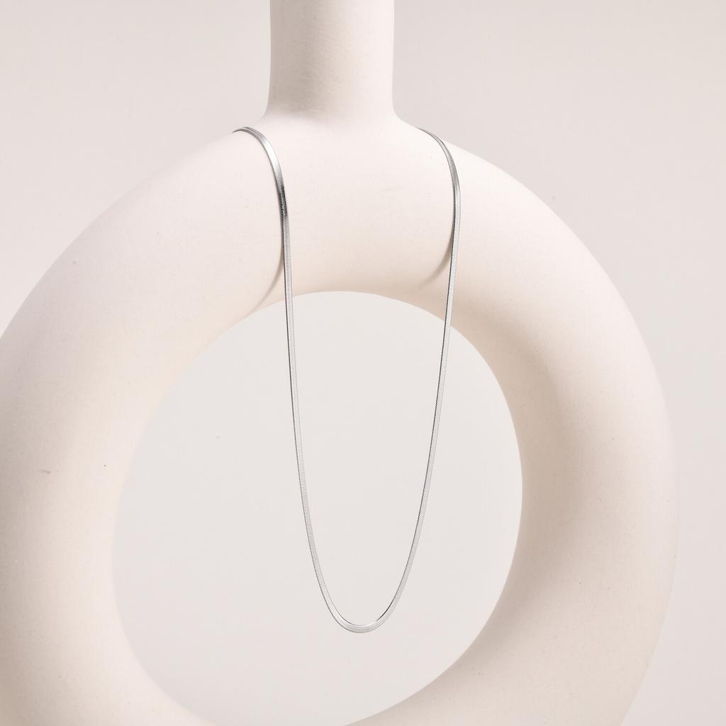 Silver-Color Snake Chain Choker Necklace Women, Tarnish-resistant Stainless Steel Chain Herringbone Necklace Minimalist Jewelry